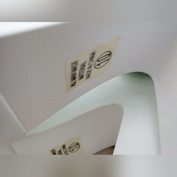 NEW GREEN BLOCK HEEL SANDALS SIZE 10 - Picture 5 of 7